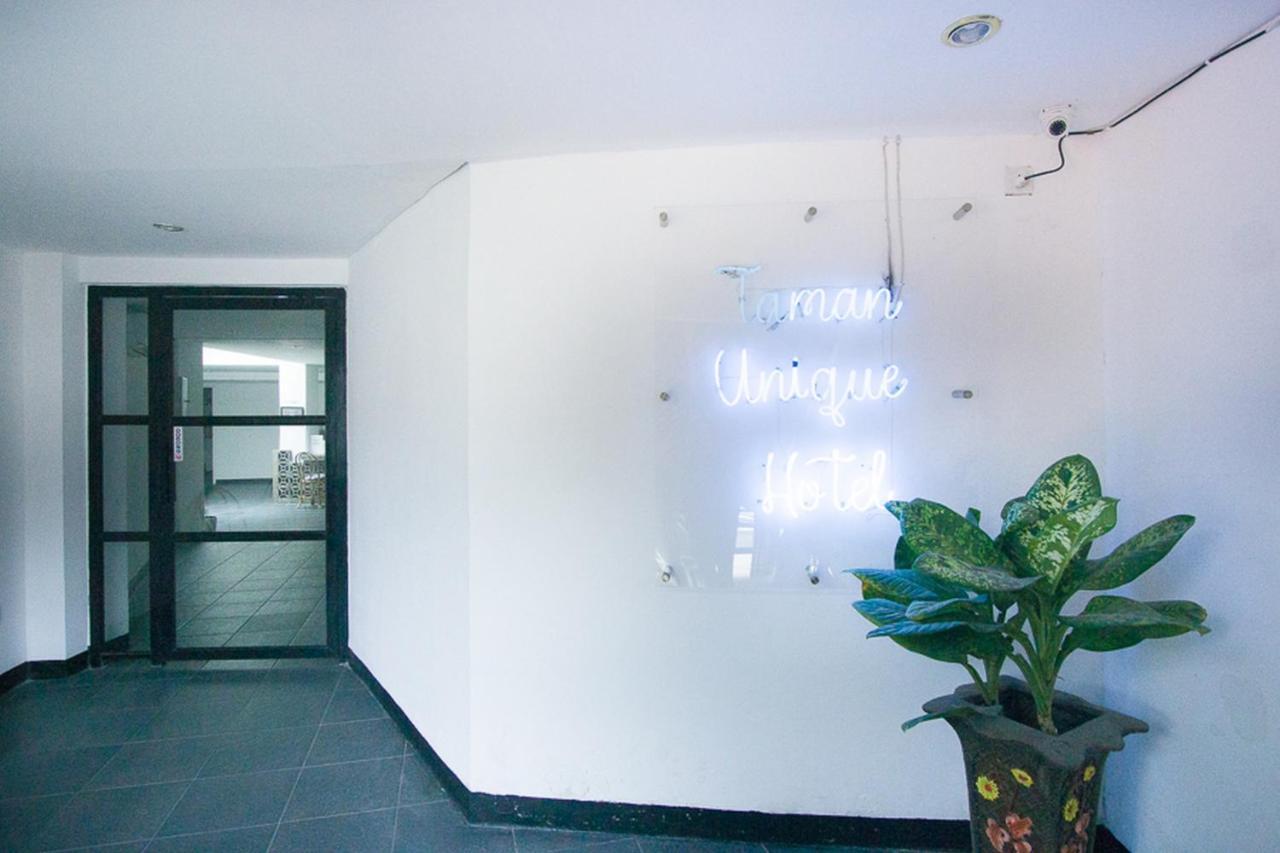 Taman Unique Hotel Senggigi Eksteriør bilde